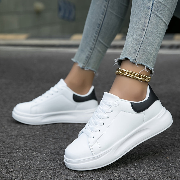 Women's Classic Low-Top Casual Sneakers