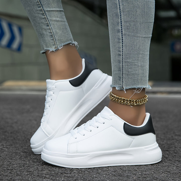 Women's Classic Low-Top Casual Sneakers