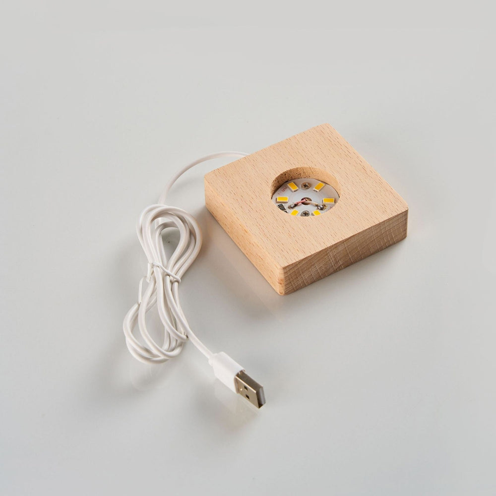 Crystal ball with 3D engraving, standalone or with light base