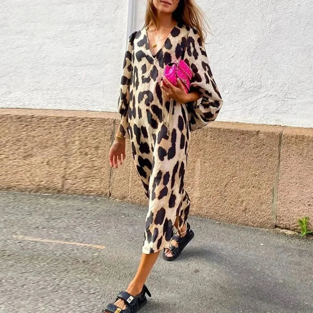 Linda – Elegant Leopard Print Dress