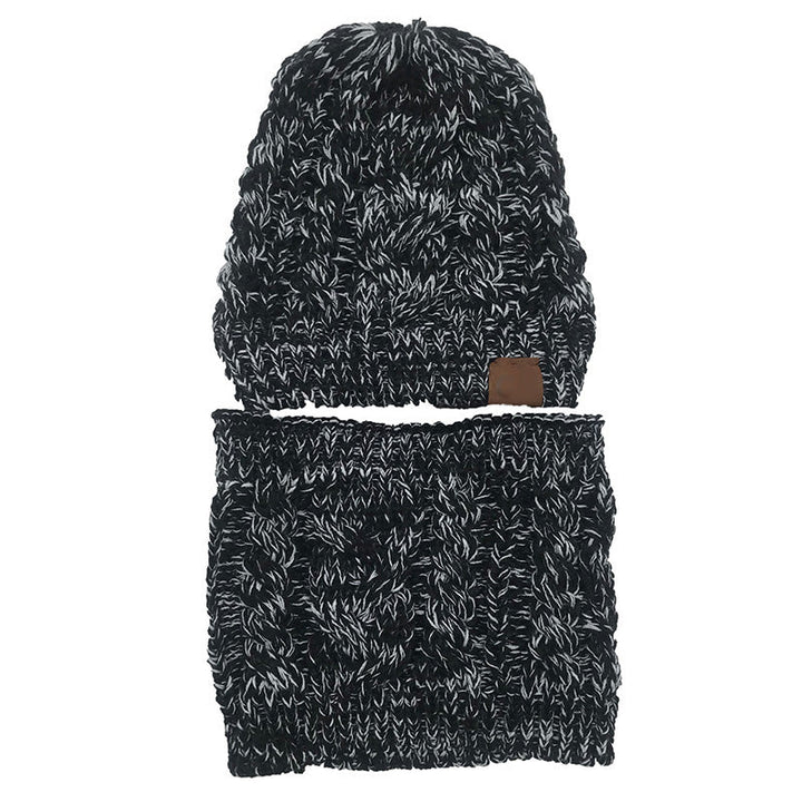 Women's knitted hat with detachable snood – stretchy and warm