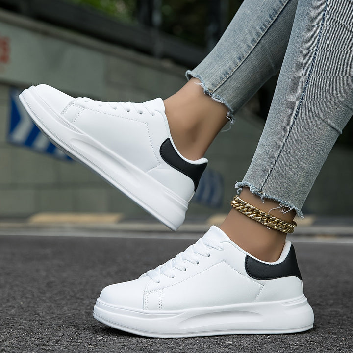 Women's Classic Low-Top Casual Sneakers