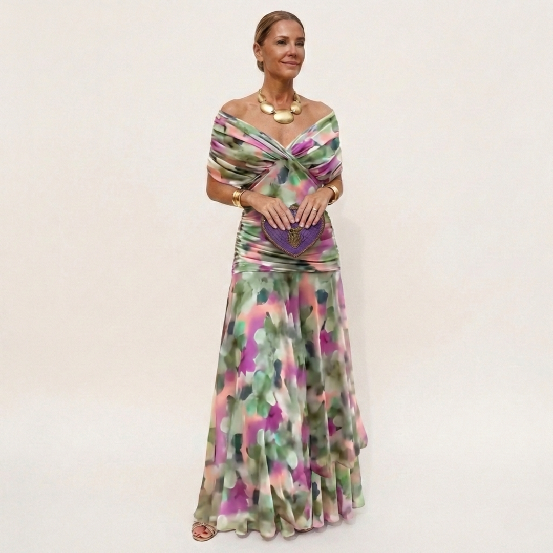 Long, Elegant, Flowing Women's Dress – V-Neck, Refined Design