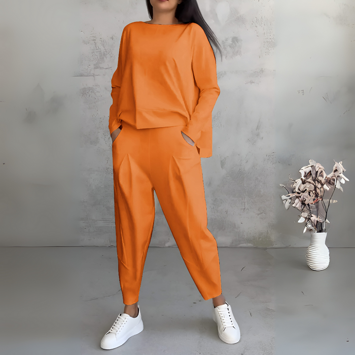Two-Piece Leisure Suit with Round Neck and Long Sleeves