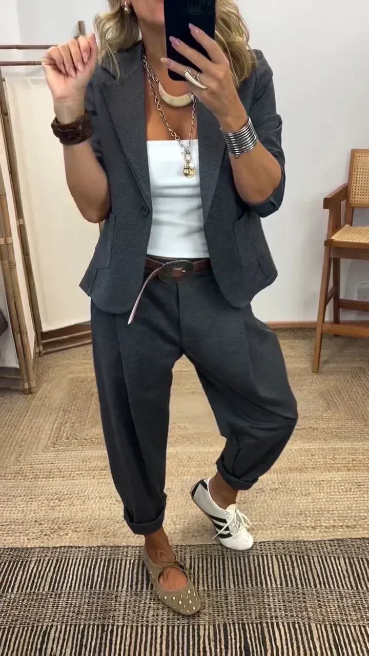 Notched-Lapel Suit Set for Men and Women, Tailored Relaxed Business Look for Every Day