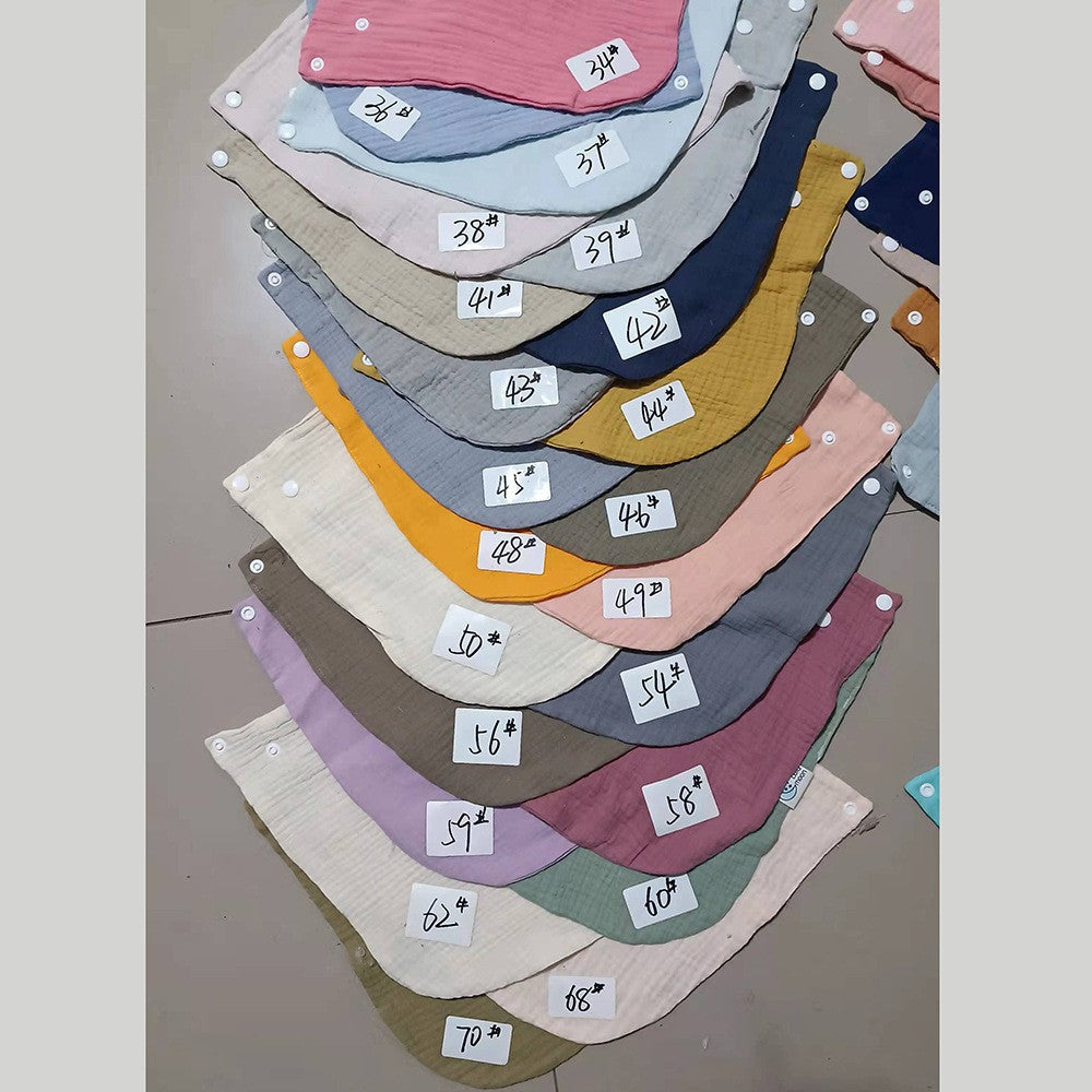 Soft cotton neck warmer with press studs for a good fit