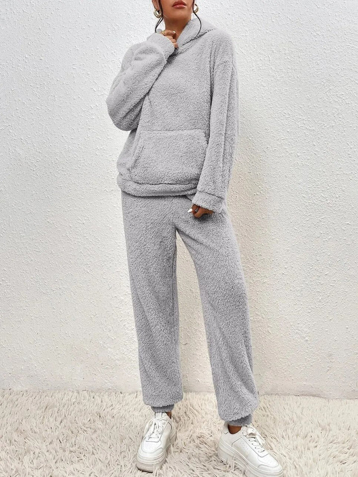 Ultra-Comfortable Teddy Hooded Housesuit Cozy Elegance for Relaxed Moments