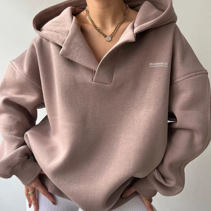 Warm Women's Hoodie for Winter Days – Sibylla