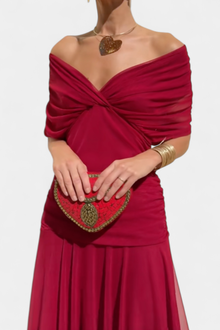Long, Elegant, Flowing Women's Dress – V-Neck, Refined Design