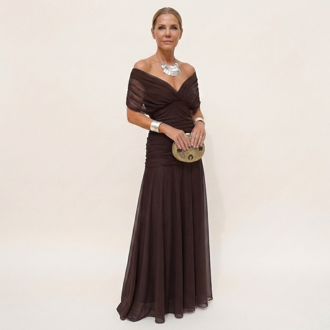 Long, Elegant, Flowing Women's Dress – V-Neck, Refined Design