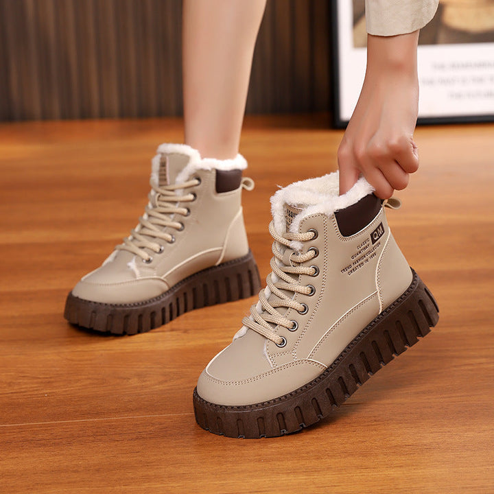 Women's lined lace-up boots with fleece and thick rubber sole