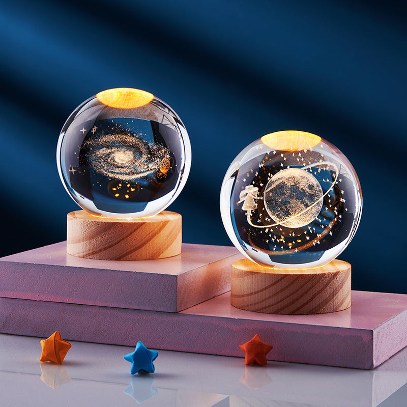 Crystal ball with 3D engraving, standalone or with light base