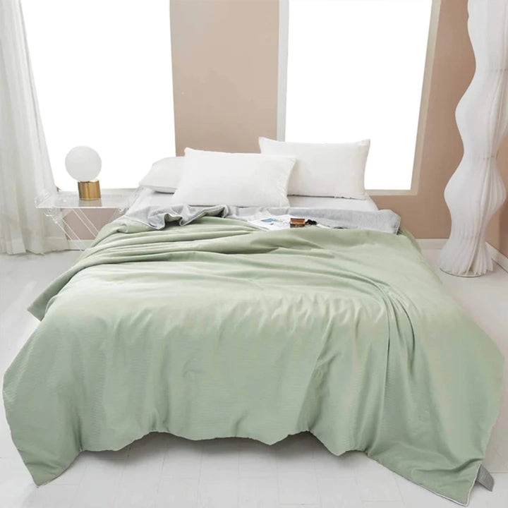 Breathable Cooling Blanket for Hot Sleepers with Quilted Double-Sided Silky Summer Comforter