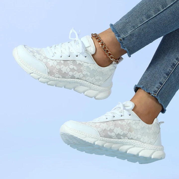 Women’s Breathable Star Pattern Lace Up Sneakers