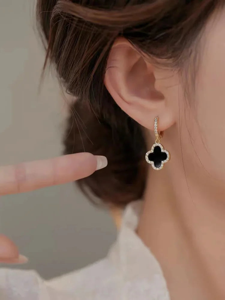 Clover Earrings – Clara