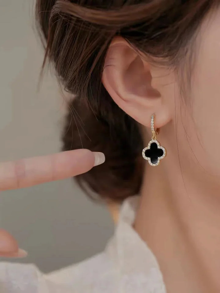 Clover Earrings – Clara
