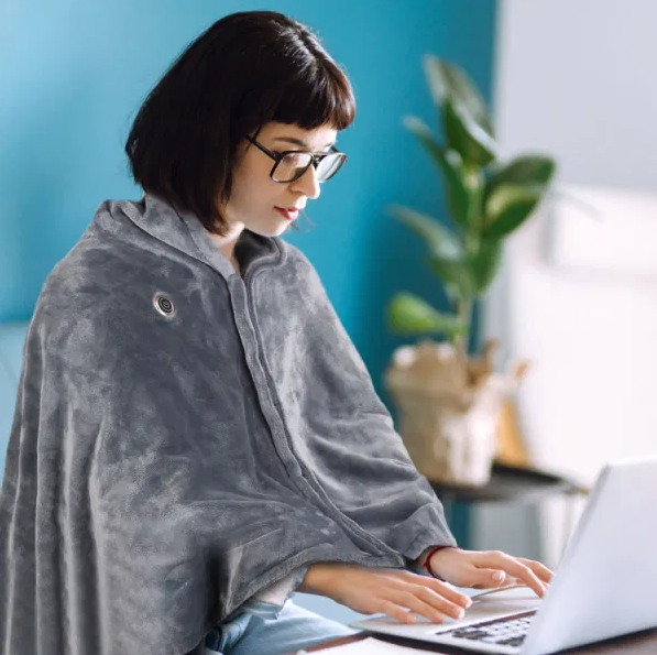 USB heated poncho with zip, 150 x 80 cm with 8 zones and 3 settings