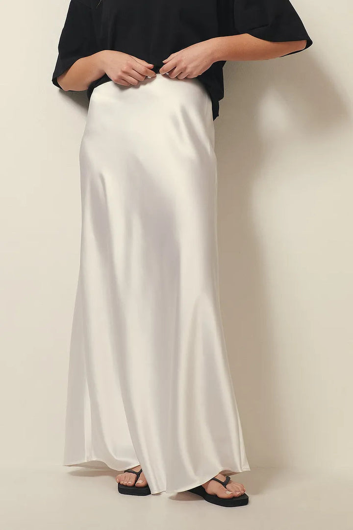 High-Waisted Satin Skirt – Leona