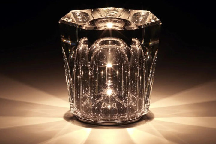 VÉLORIA Crystal Table Lamp | Diamond-Shaped Design & 360° Light Play | Cordless & USB Rechargeable | Up to 12 Hours of Light
