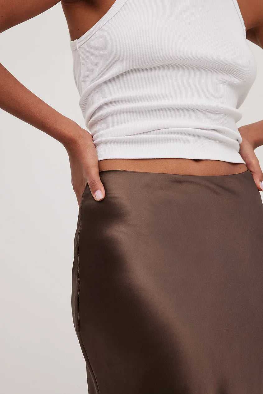 High-Waisted Satin Skirt – Leona