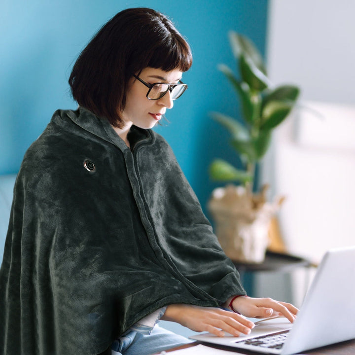 Portable USB heated blanket with zip in soft fleece